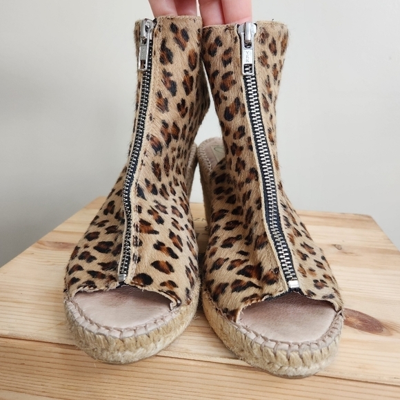 Gaimo Leopard Print Pony Hair Peep Toe Espadrille Wedges Size 39 EU - Picture 8 of 13